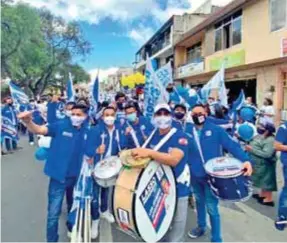  ??  ?? JORNADA. Movimiento­s políticos en Loja cerraron campaña electoral.