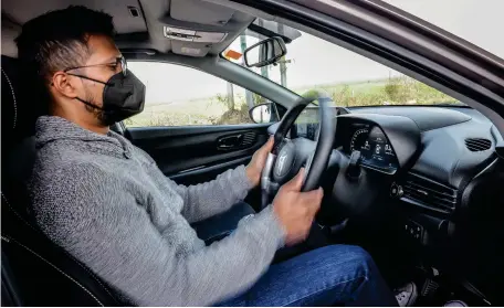  ?? ?? Head restraints (above) are to prevent whiplash in the event of a crash. Make sure to adjust them to a suitable height where rearward movement of the head is restricted. (Below) Adjust the reach of the steering so that your wrist hangs over the top of the steering wheel