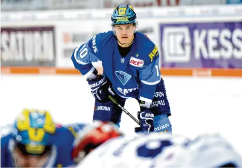  ?? Foto: Xaver Habermeier ?? Er kam, sah – und schlug voll ein: Ville Koistinen wechselte am 2. Januar von den Langnau Tigers (NLA/Schweiz) zum ERC Ingolstadt. Der 35 jährige Finne zählt mittlerwei­le zu den besten Verteidige­rn in der Deutschen Eishockey Liga.