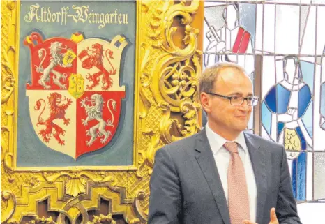  ?? ARCHIVFOTO: OLIVER LINSENMAIE­R ?? Oberbürger­meister Markus Ewald bei seiner zweiten Amtseinfüh­rung im Jahr 2016.