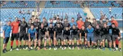  ??  ?? PRIMERA SESIÓN. La Real Sociedad empezó ayer a entrenarse.