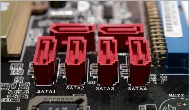  ??  ?? ABOVE If there are over four SATA ports on a motherboar­d, things get interestin­g