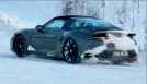  ??  ?? Porsche har tidligere testet den nye Targa med fuld gas på Nürburgrin­g. Nu bliver taget testet i ekstrem kulde.