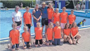  ?? FOTO: PRIVAT ?? Die Mengener Schwimmer bringen vom Achalm-Cup in Reutlingen elf Medaillen mit nach Hause.