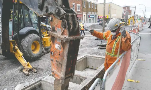  ?? PIERRE OBENDRAUF ?? Quebec was one of two Canadian provinces, along with Ontario, to shut down constructi­on and roadwork this spring as the pandemic escalated.