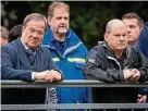  ?? FOTO: AFP ?? Armin Laschet (l.) und Olaf Scholz in Stolberg bei Aachen.