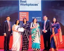  ?? ?? DIMO HR Team representa­tives at the Great Place to Work awards ceremony which was held recently.