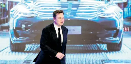  ?? REUTERS ?? El CEO de Tesla, Elon Musk, al presentar en 2020 su Tesla Model Y, fabricado en China