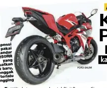  ??  ?? Suspensi pakai standar CBR250RR yang dibuatkan link baru, enggak terlalu nungging foto:salim