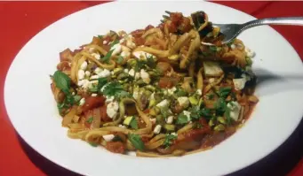  ?? TNS ?? GO NUTS: Linguine with Eggplant, Tomato and Pistachios makes a quick and easy vegetarian dinner.