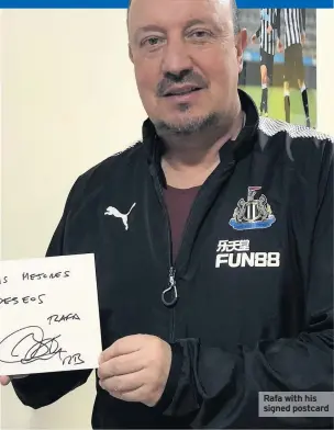  ??  ?? Rafa with his signed postcard