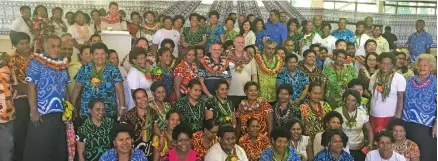 ?? Photo: Maraia Vula ?? Assistant Minister for Agricultur­e Viam Pillay with the management and staff of Frespac Ginger (Fiji) Ltd a subsidiary of the Buderim Group.