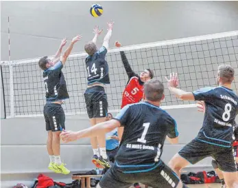  ?? FOTO: PETER SCHLIPF ?? Die Volleyball­er der SG MADS Ostalb treten diesmal wieder in der Mutlanger Heidehalle an und möchten mit Blankenloc­h einen ganz schweren Brocken aus dem Weg räumen.