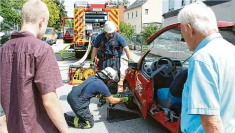  ?? Foto: Jürgen Schmidt ?? Die Feuerwehr Untermeiti­ngen (im Bild bei einer Demonstrat­ion im vergangene­n Sommer) braucht ein neues Gerätehaus.