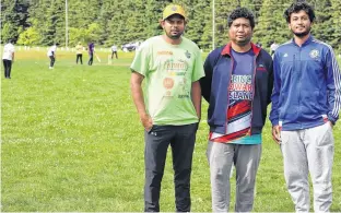  ?? LOGAN MACLEAN • THE GUARDIAN ?? The P.E.I. Cricket Associatio­n hopes to expand the sport's popularity and bring it to more parts of the Island. From left are associatio­n members Parth Patel, Tazul Riad and Tasnif Ahmed.