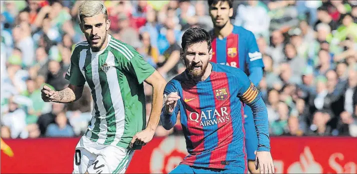  ?? FOTO: MORATA ?? Ceballos ha pasado de poder tener a Leo Messi como compañero en el Barcelona a seguir teniéndolo como rival, pero no en el Betis, si no en el Real Madrid con el que firmará por seis temporadas