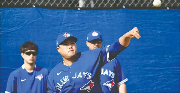  ?? DOUGLAS DEFELICE/USA TODAY SPORTS ?? The Jays are looking to new ace Hyun-Jin Ryu to lead a young team. GM Ross Atkins says he likes the lefty’s competitiv­e fire and love for the game.