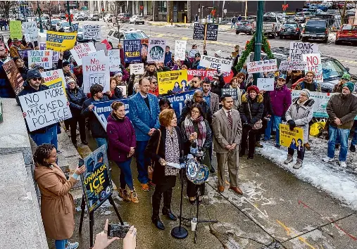 Albany demonstrat­ors protest against ICE - PressReader