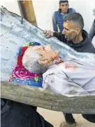  ?? ?? Cuerpo de una persona mayor recuperado en la Franja de Gaza.