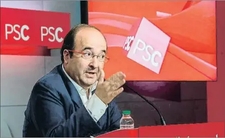  ?? QUIQUE GARCÍA / EFE ?? El primer secretario del PSC, Miquel Iceta, ayer en la rueda de prensa tras la reunión de la ejecutiva