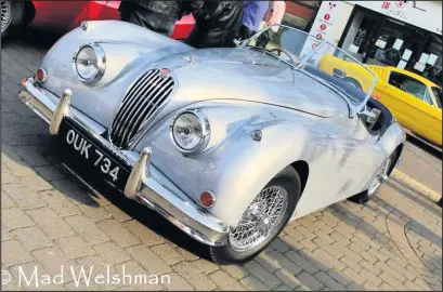 ??  ?? Picture by Paul Evans of the first Classic Car Meet of 2018 in Hinckley organised by Hinckley BID