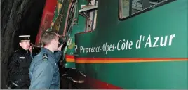  ?? (Photo Pascal Guyot/AFP) ?? Le 27 janvier 2003 dans le tunnel de Biogna, à la frontière italienne, un train français a percuté un train régional Italien qui circulait en sens inverse sur une ligne à voie unique.