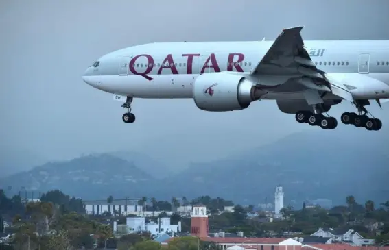  ??  ?? Qatar Airways, seen here landing in Los Angeles, will soon be en route to Cardiff (AFP/Getty)