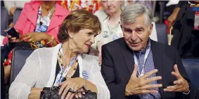  ??  ?? La coppia Kitty Dukakis e il marito Michael, candidato presidenzi­ale in Usa nel 1988