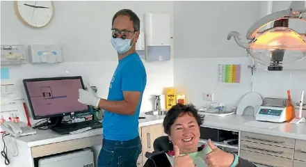  ??  ?? Carer Maria Halliday got free dental treatment from Luciano Mink.