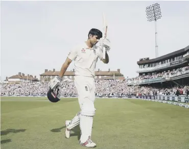  ??  ?? 0 Alastair Cook leaves the field after being dismissed for 147 runs in his final Test match innings.