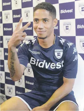  ?? Picture: Gallo Images ?? NEW PHASE. Experience­d midfielder Steven Pienaar is keen on opening his account at Bidvest Wits.