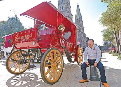  ?? FERNANDO CARRANZA ?? Este miércoles se entregaron diez carruajes a las afueras del palacio municipal