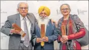  ?? HT PHOTO ?? Dhahan Prize for Punjabi Literature winner Balwinder Singh Grewal with other finalists Javed Boota (left) and Arvinder Kaur.