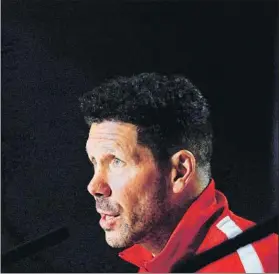  ?? FOTO:EFE ?? Diego Pablo Simeone, en la rueda de prensa de ayer en el Metropolit­ano