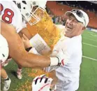  ??  ?? Coach Jeff Tedford led Fresno State to 10 victories in his first season.
MARCO GARCIA/USA TODAY SPORTS