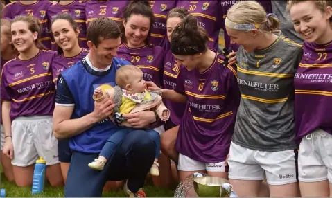  ??  ?? Celebratin­g the 2018 National League win with his daughter, Caragh, in the thick of it was a nice memory from Anthony’s time as manager.