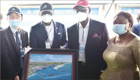  ??  ?? Managing Director, Lekki Port, Du Ruogang( left); Executive Governor of Lagos State, Mr. Babajide Sanwo- Olu; Chairman, Lekki Port, Mr. Biodun Dabiri and Lagos State Commission­er of Commerce, Industry and Cooperativ­es, Dr. Lola Akande during the visit of the governor to Lekki Port ... last Friday.