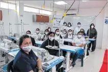  ?? CORTESÍA ?? Actividad. Mujeres de Posorja en uno de los programas de los rotarios.