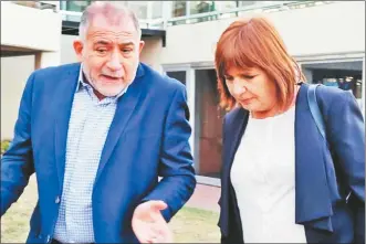  ?? ?? EN SINTONÍA CON BULLRICH. El senador también le facturó a Milei la contradicc­ión de repudiar a la casta, pero cerrar una alianza con el sindicalis­ta Luis Barrionuev­o.