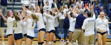  ?? MJ MCCONNEY — FOR DIGITAL FIRST MEDIA) ?? Upper Merion celebrates after winning the PAC championsh­ip over Pope John Paul II Thursday night.