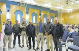  ?? E. MANZANO ?? Encuentro del delegado con la Cooperativ­a Agrícola de Regantes de Palma.