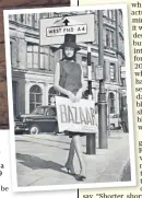  ??  ?? Mary Quant at home in 1967 and, bottom, in 2009. Right: model with a Bazaar bag in 1959