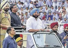  ?? GURPREET SINGH/HT ?? Chief minister Capt Amarinder Singh inspecting the Independen­ce Day parade in Ludhiana on Wednesday.