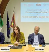  ?? ?? Studi L’assessore regionale alla Formazione Elena Donazzan e il presidente della Fsu Adamo Dalla Fontana