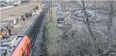  ?? RP-FOTO: HANS-JÜRGEN BAUER ?? Die Stellplätz­e auf dem Park-and-Ride-Platz am S-Bahnhof Angermund sind beliebt.