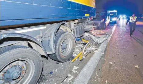  ?? FOTO: RALF ZWIEBLER ?? Ein 66-jähriger Mann ist in der Nacht zum Mittwoch auf der A 7 tödlich verunglück­t. Er wollte einem Kollegen helfen.