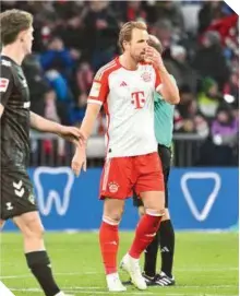  ?? ?? Harry Kane no pudo evitar la derrota del Bayern Múnich ante su púbico.