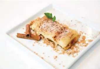  ??  ?? Sobremesa do Bellini Ristorante é a Carlota: Banana frita, queijo, manteiga, açúcar e canela