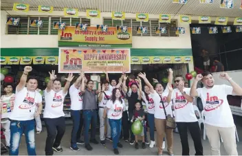  ?? SUNSTAR FOTO / ALAN TANGCAWAN ?? GOING STRONG. With some 89 branches nationwide, JM Poultry and Livestock aims to expand its presence in Luzon, which currently has three branches, all in Bulacan.