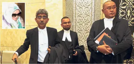  ?? — Bernama ?? Ongoing case: Mohamed Haniff (left) and his team representi­ng Rozita (inset) awaiting the hearing at the Court of Appeal in Putrajaya.